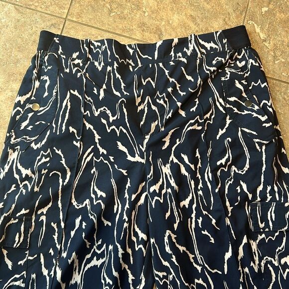 Athleta Casual Pants - Picture 2 of 6